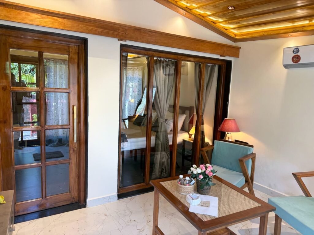 Best stay near Anjuna Beach Goa location